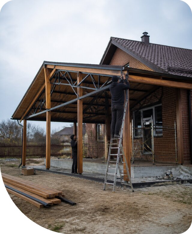 Пристройка навеса к дому и участку в Муравленке под ключ
